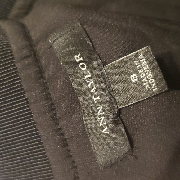 Ann Taylor Textured Skirt SZ 8 - Picture 4 of 7